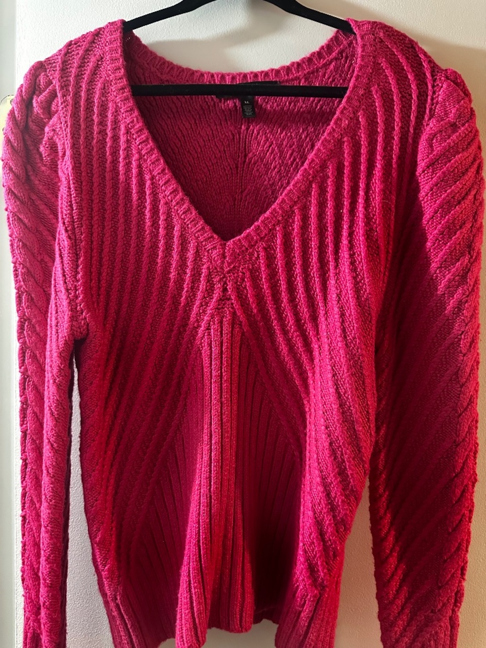 WHBM Fuchsia Pink Textured V-Neck Sweater XL